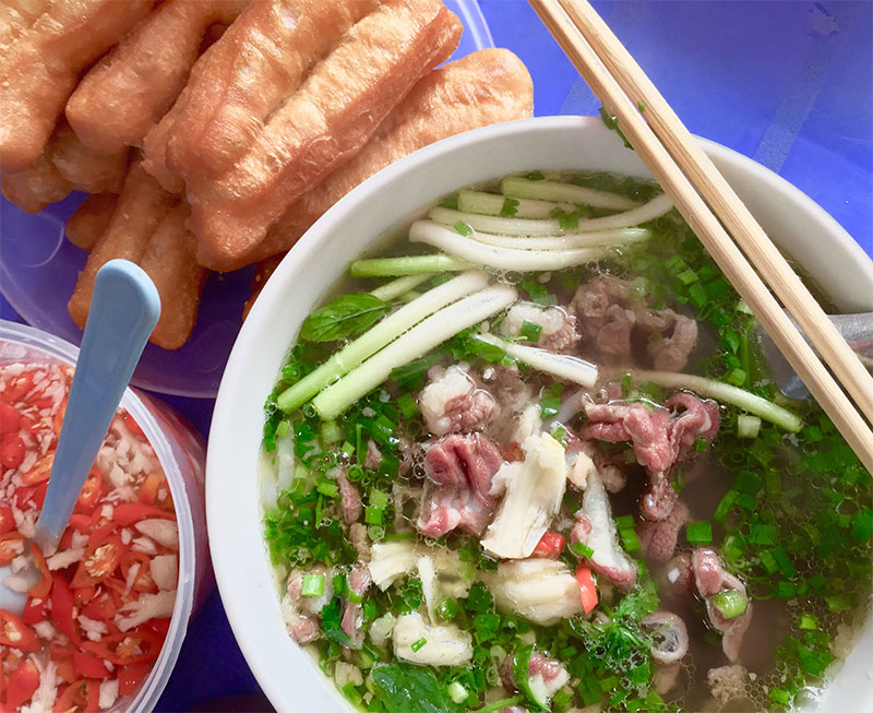 Cách nấu phở bò đơn giản